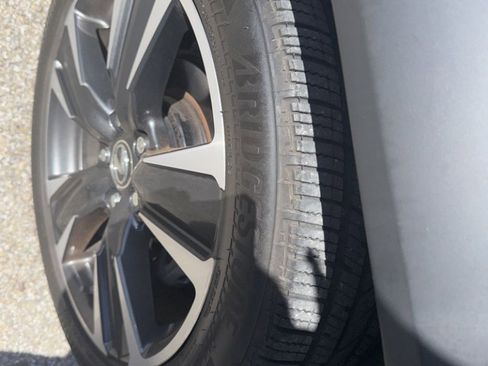 Used 2020 Lexus UX 250h w/ Premium Package image 16