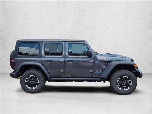Used 2024 Jeep Wrangler Unlimited Rubicon 4xe w/ Technology Group AWD/4WD image 4