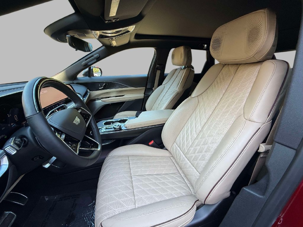 Used 2025 Cadillac Lyriq Sport w/ Nappa Leather Package AWD/4WD image 2