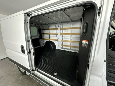 Used 2025 RAM ProMaster 2500 w/ U-Haul Equipment Group FWD image 12