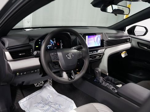New 2026 Toyota Camry SE image 11
