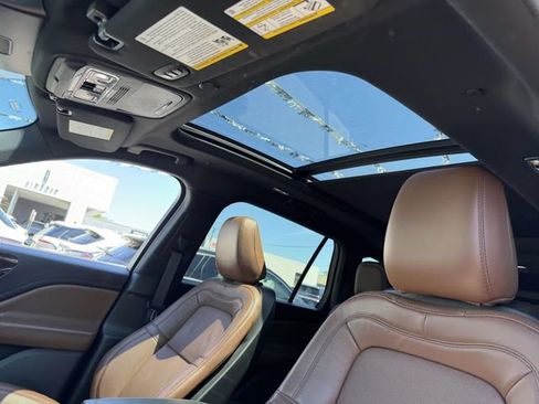 Used 2024 Lincoln Aviator Reserve w/ Elements Package Plus AWD/4WD image 11