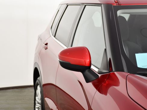 Used 2024 Mitsubishi Outlander ES AWD/4WD image 14