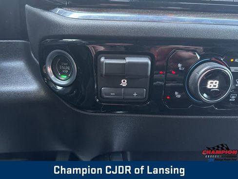 Used 2024 Chevrolet Silverado 1500 LT Trail Boss w/ Convenience Package II image 34