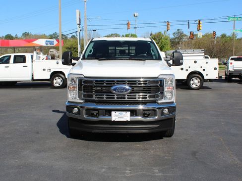 Used 2025 Ford F350 XL w/ XL Chrome Package image 9