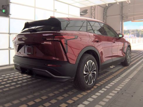 Used 2025 Chevrolet Blazer EV LT AWD/4WD image 3
