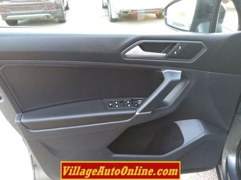 Used 2020 Volkswagen Tiguan SE R-Line image 23