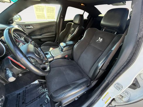 Used 2020 Dodge Charger Scat Pack w/ Dynamics Package RWD image 10