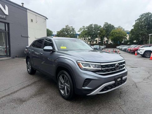 Used 2023 Volkswagen Atlas Cross Sport SE w/ Panoramic Sunroof Package AWD/4WD image 7