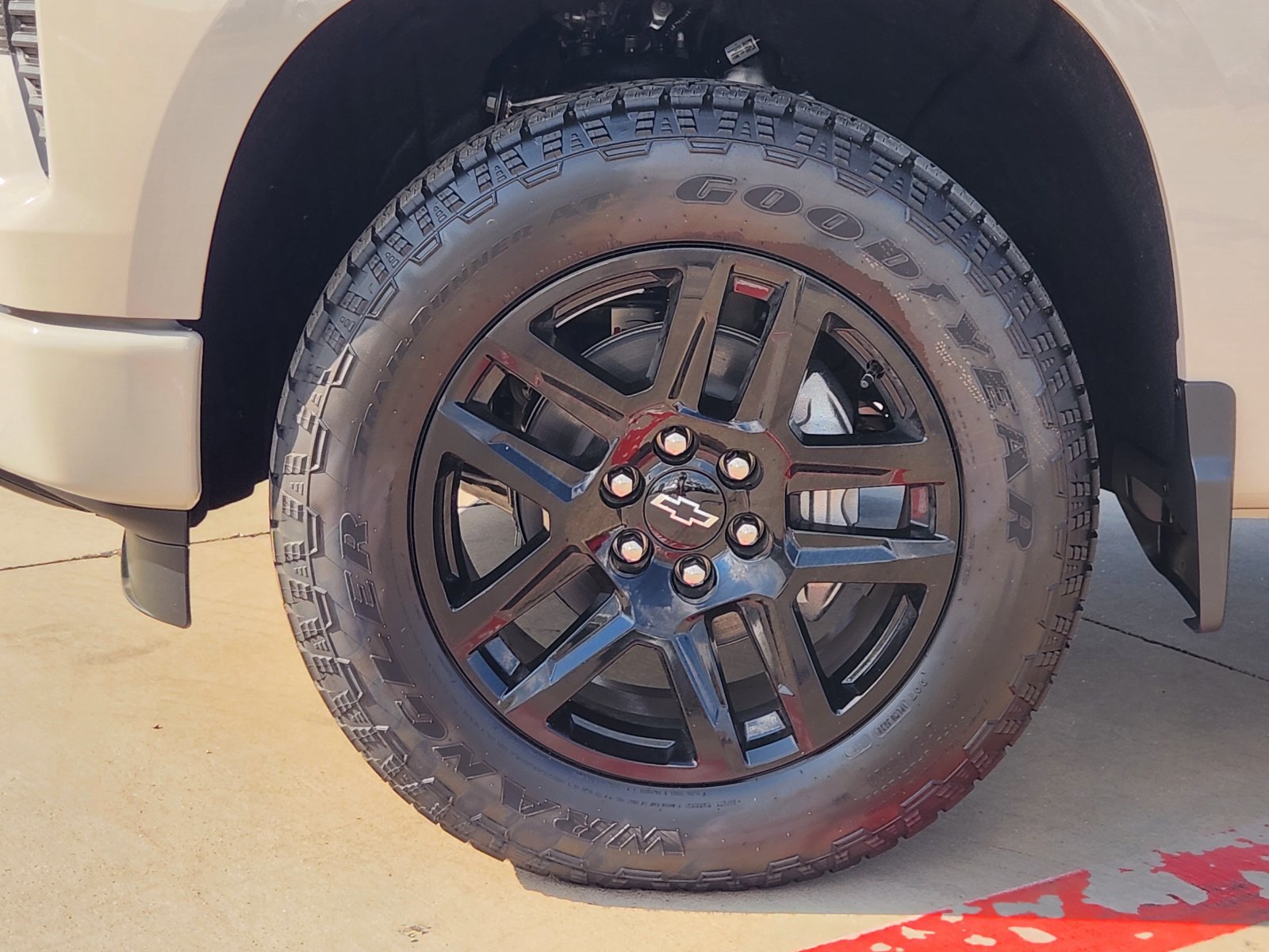 New 2026 Chevrolet Silverado 1500 RST w/ Z71 Off-Road Package AWD/4WD image 13