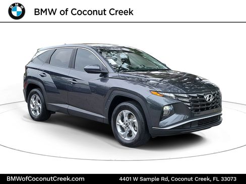 Used 2023 Hyundai Tucson SE image 1