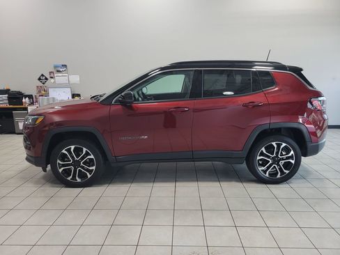 Used 2022 Jeep Compass Limited image 4