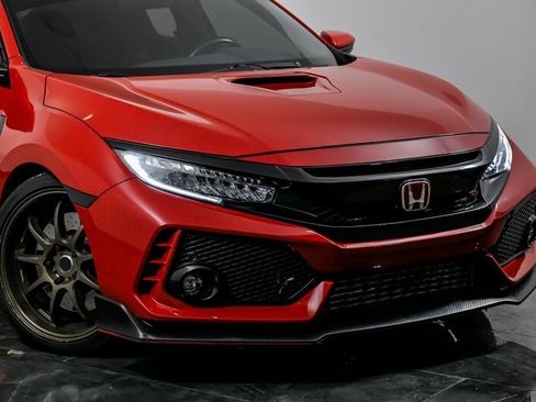 Used 2019 Honda Civic Type R image 2