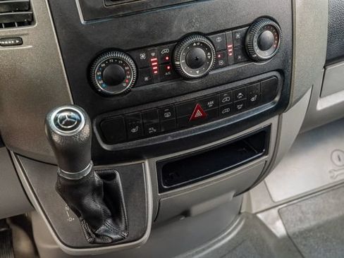 Used 2016 Mercedes-Benz Sprinter 2500 image 28