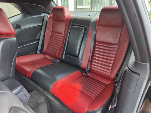 Used 2013 Dodge Challenger R/T RWD image 19