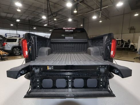 Certified 2024 GMC Sierra 1500 AT4 w/ Technology Package image 27