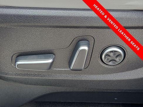 Used 2024 Hyundai Palisade SEL AWD/4WD image 16