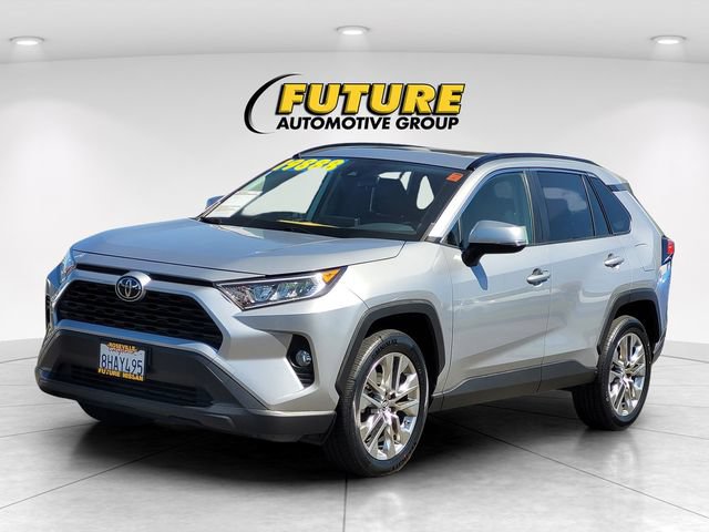 Used 2019 Toyota RAV4 XLE Premium w/ All Weather Liner Package FWD image 5