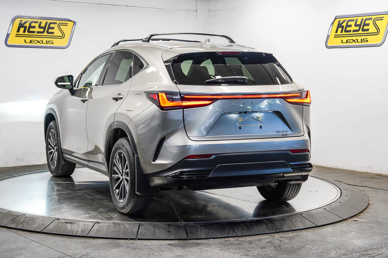 Used 2026 Lexus NX 350 AWD w/ Accessory Package (2T) image 2