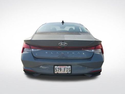 Used 2022 Hyundai Elantra SEL FWD image 7