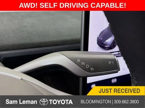 Used 2022 Tesla Model Y Long Range image 16