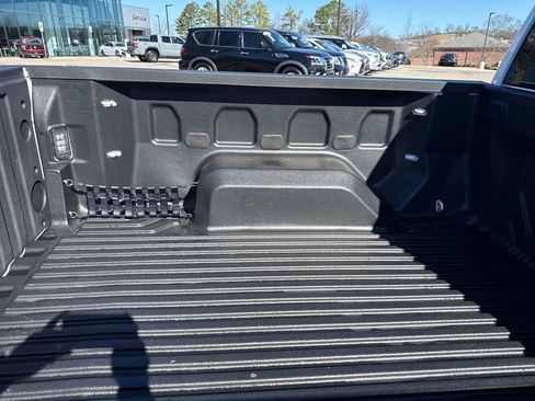 Used 2023 Chevrolet Silverado 1500 LT image 47