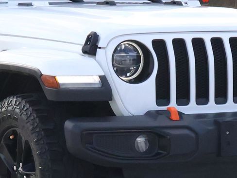 Used 2020 Jeep Wrangler Unlimited Sahara image 7