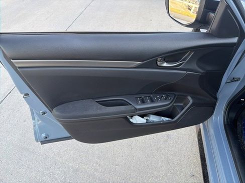 Used 2019 Honda Civic Sport image 11