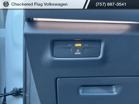 New 2026 Volkswagen Tiguan SE R-Line image 17