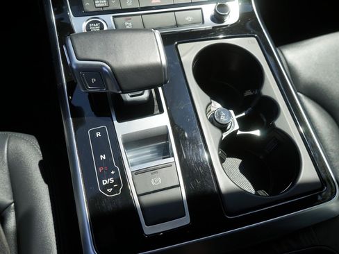 Used 2021 Audi Q7 3.0T Premium Plus w/ Premium Plus Package image 25