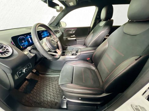 Used 2021 Mercedes-Benz GLB 250 image 14