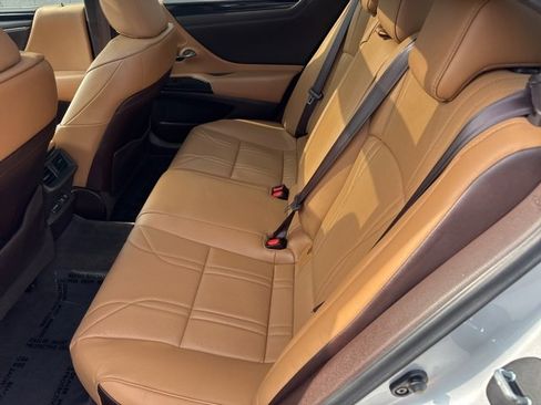 Used 2019 Lexus ES 350 w/ Accessory Package 2 image 13