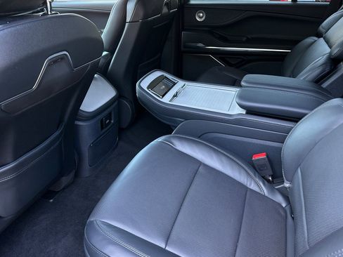 New 2026 Lincoln Navigator Reserve w/ Jet Appearance Package AWD/4WD image 11