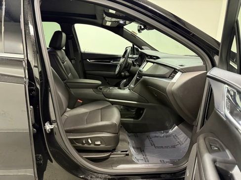 Used 2025 Cadillac XT5 Premium Luxury image 28