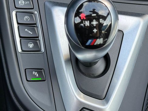 Used 2017 BMW M4 Convertible RWD image 13