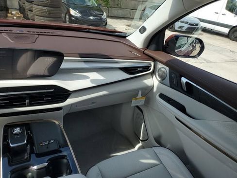 New 2026 Buick Enclave Avenir w/ Super Cruise Package FWD image 15