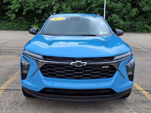 Used 2024 Chevrolet Trax RS FWD image 3