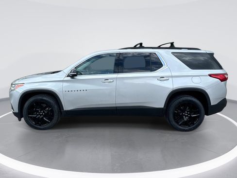 Used 2019 Chevrolet Traverse LT w/ LPO, Blackout Package AWD/4WD image 5