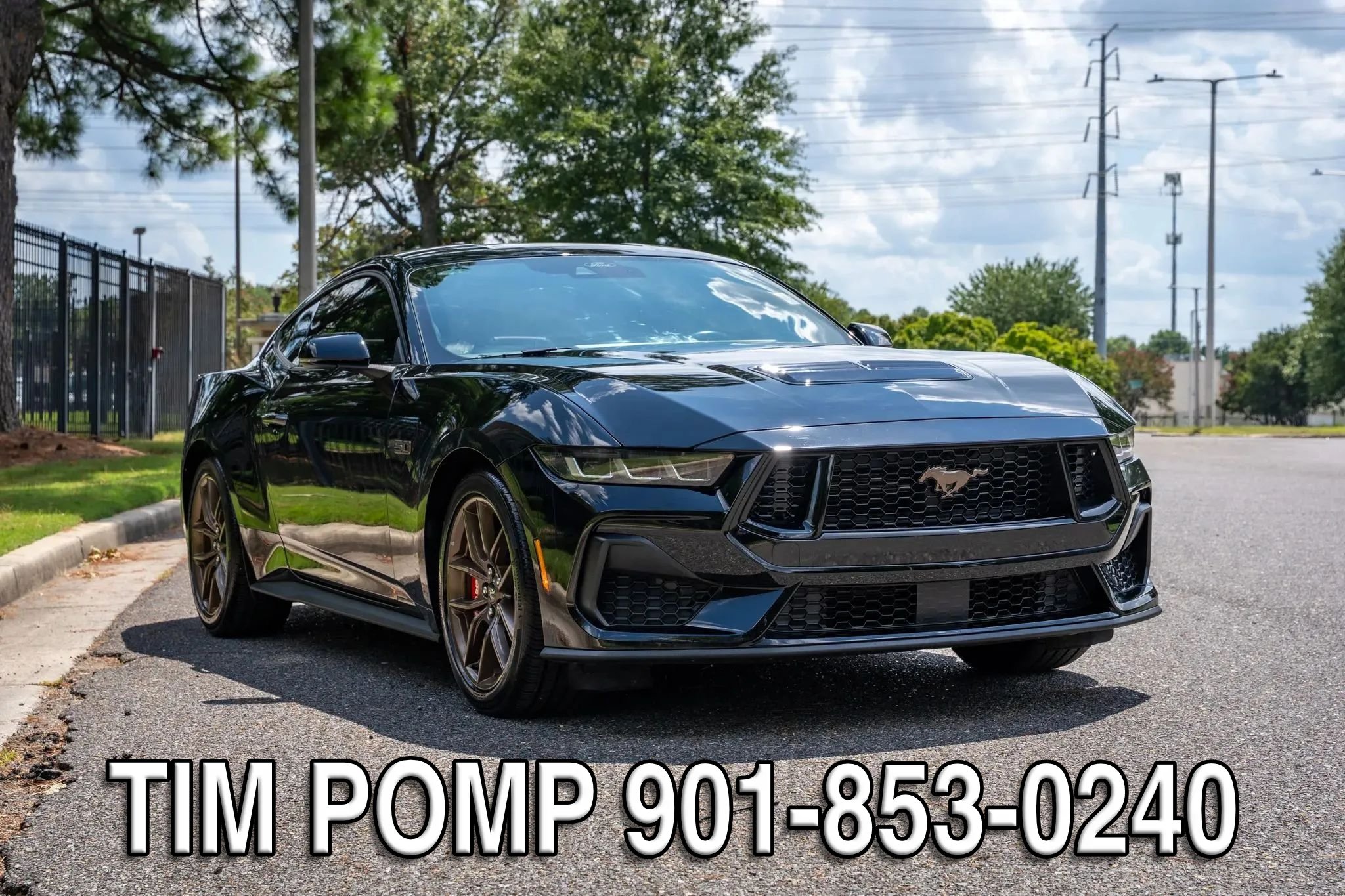 Used 2024 Ford Mustang GT Premium RWD image 3