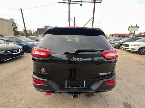 Used 2014 Jeep Cherokee Trailhawk w/ Leather Interior Group AWD/4WD image 4