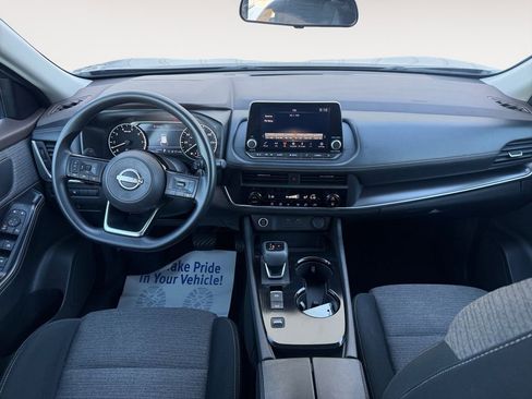 Used 2023 Nissan Rogue SV image 10