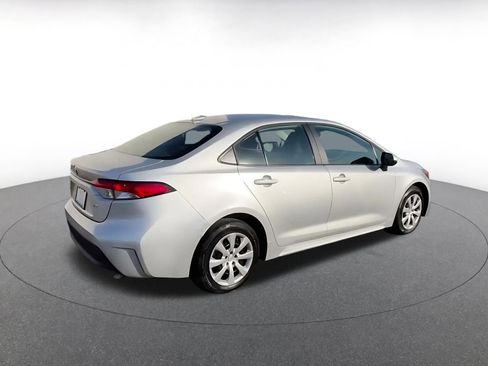 Used 2025 Toyota Corolla LE image 13