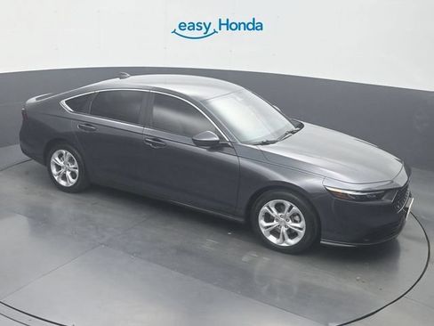 Used 2025 Honda Accord LX image 19