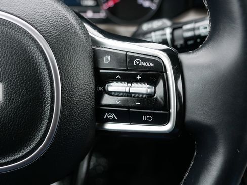 Certified 2023 Kia Sorento S w/ Panoramic Sunroof Package image 30