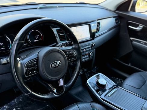 Used 2019 Kia Niro EX Premium FWD image 8