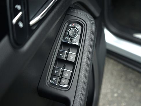 Used 2016 Porsche Macan S AWD/4WD image 10
