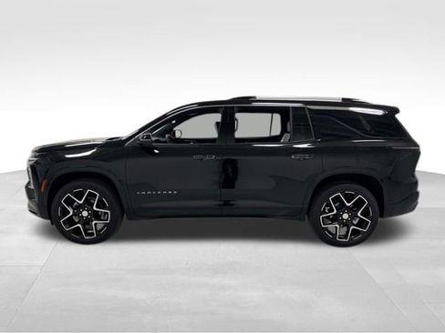 Certified 2025 Chevrolet Traverse High Country AWD/4WD image 3