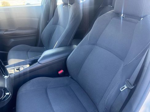 Used 2018 Toyota C-HR XLE image 15