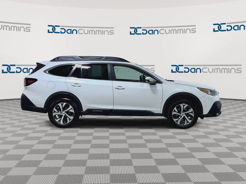 Used 2022 Subaru Outback Limited AWD/4WD image 9