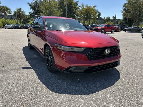 Used 2025 Honda Accord SE image 8